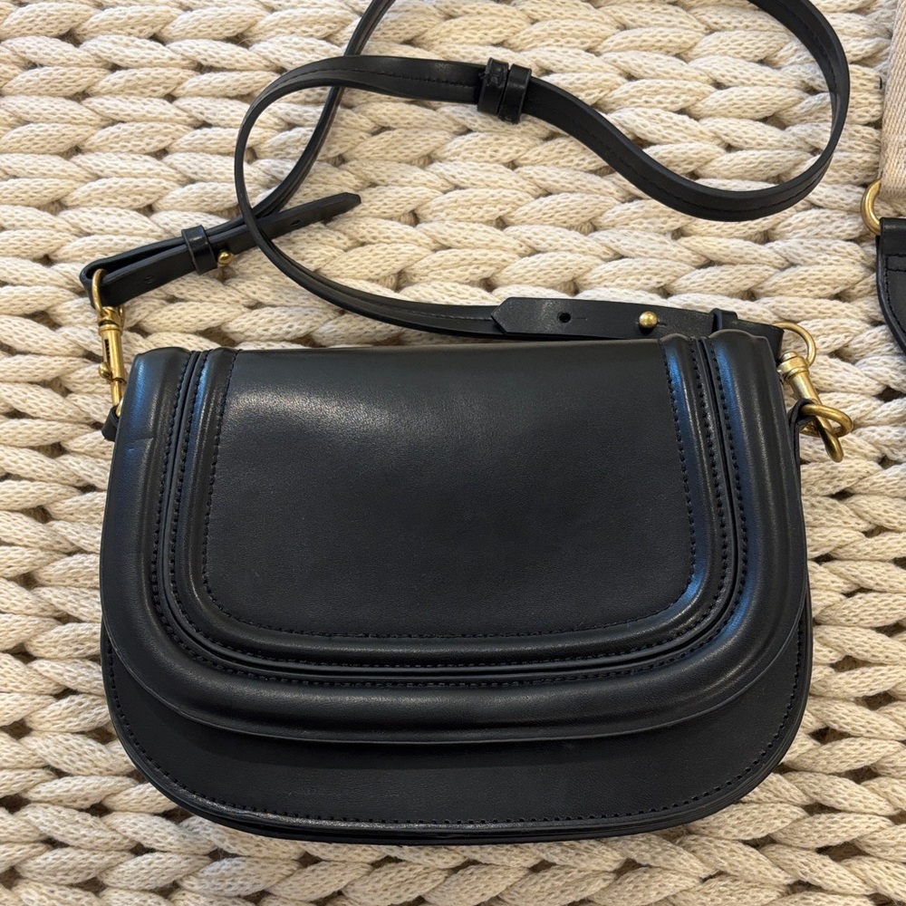 Zara Elegant Black Leather Shoulder Bag